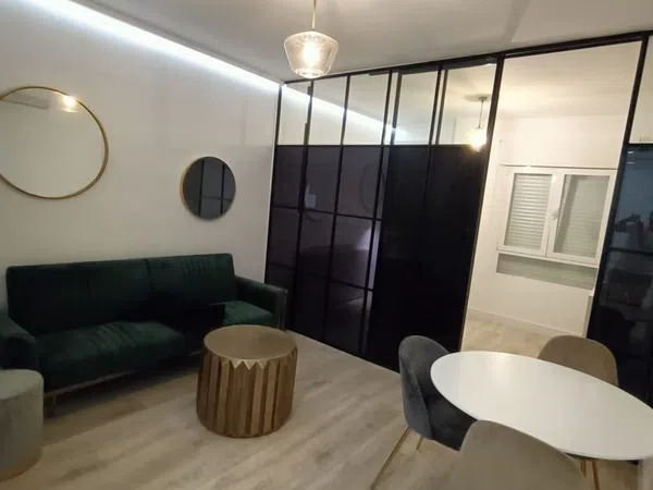 Piso en plaza de los Mostenses, 9