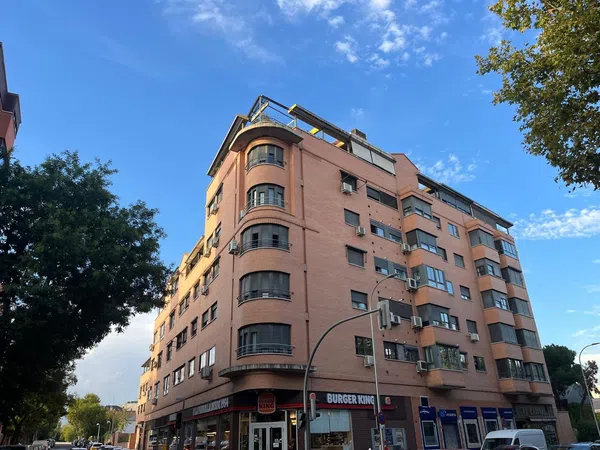 Piso en avenida de Jaca, 2