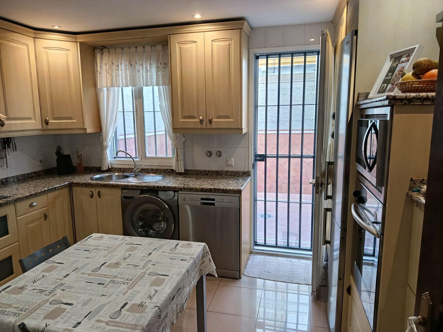 Chalet adosado en Calle Constantino Ponce de la Fuente, 135 - Foto 7