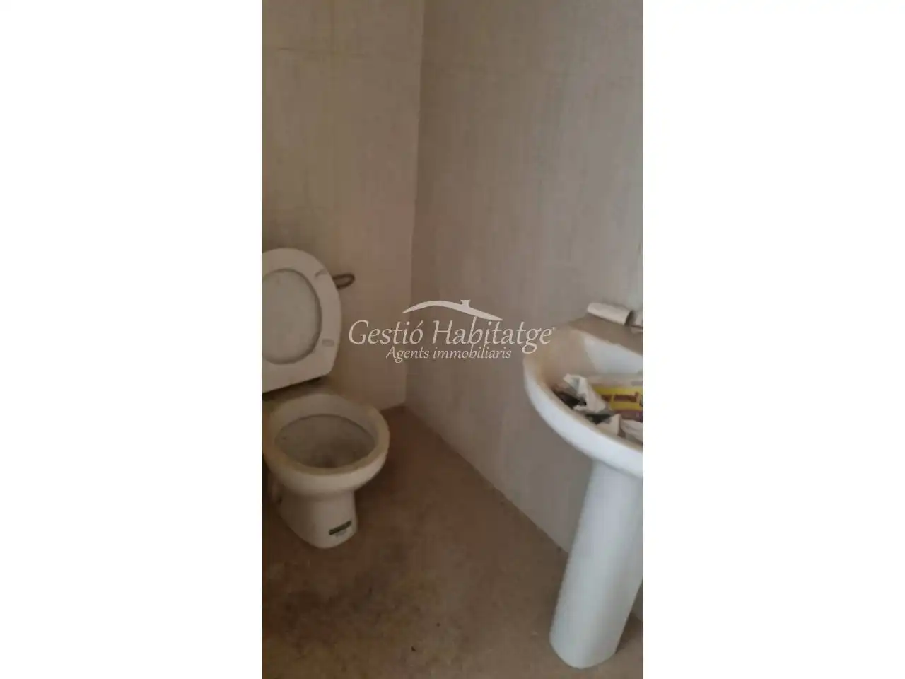 Local comercial en Badalona - Foto 2