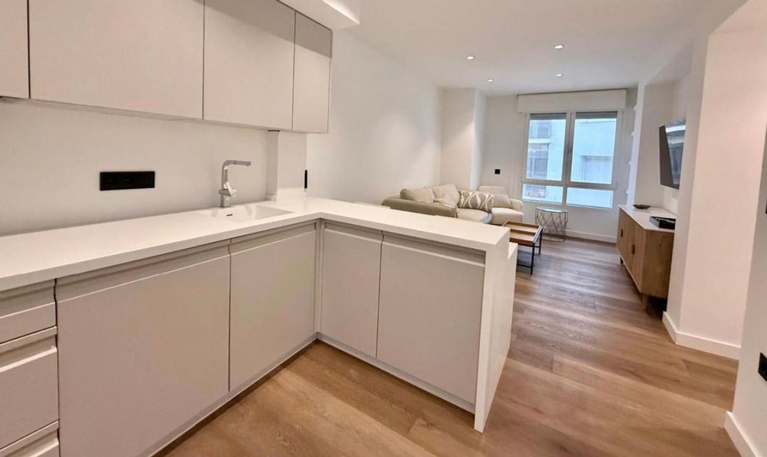 Piso en calle de la Reina, 171 - Foto 2