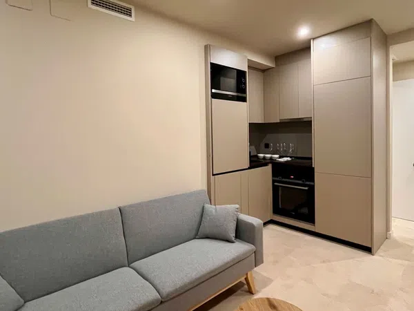 Estudio en calle San Vicente, 8 - Foto 4