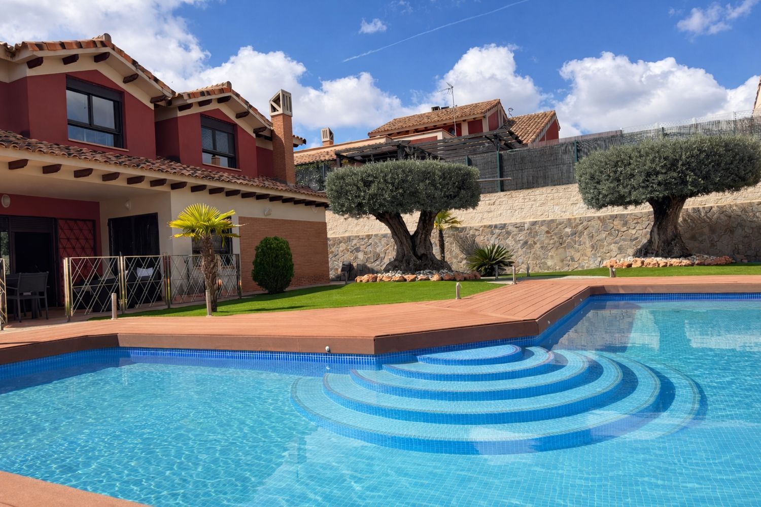 Casa independiente en Urb. el portón de los jerónimos Barrio La Ñora - Foto 2