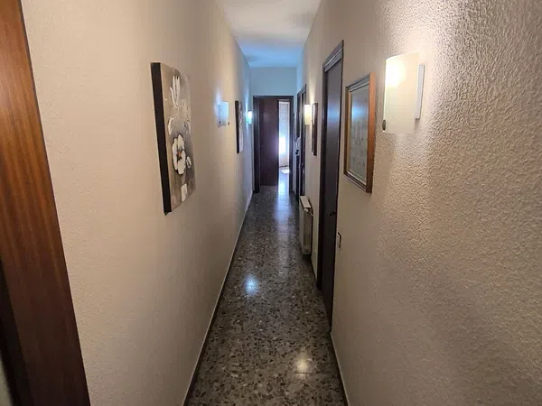 Chalet adosado en Calle de Lluís Carulla, 24 - Foto 2