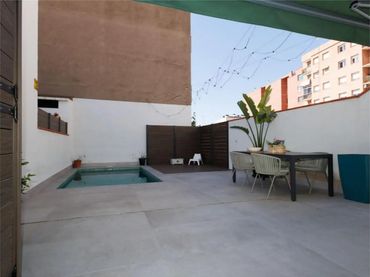 Casa adosada en  Carrer de Josep Renom 2 - Foto 17