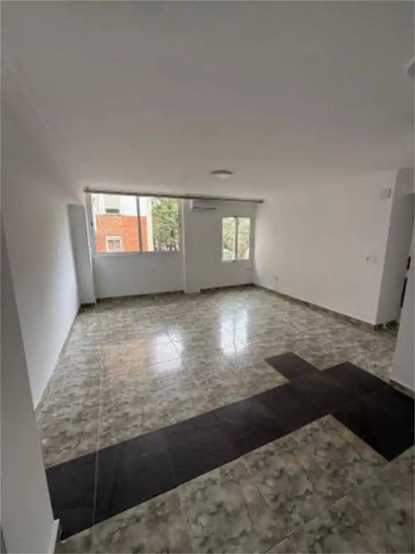 Piso en Orriols - Foto 2