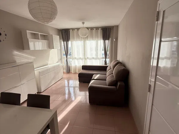 Piso en calle Eduardo Benot, 39