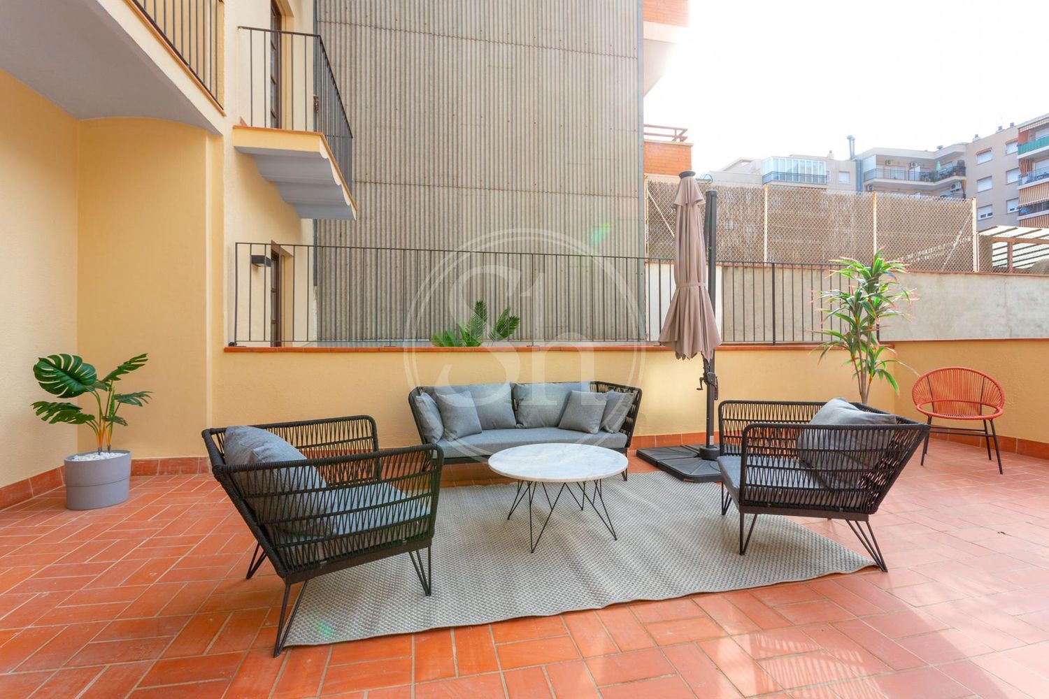Piso en Calle del Consell de Cent - Foto 17