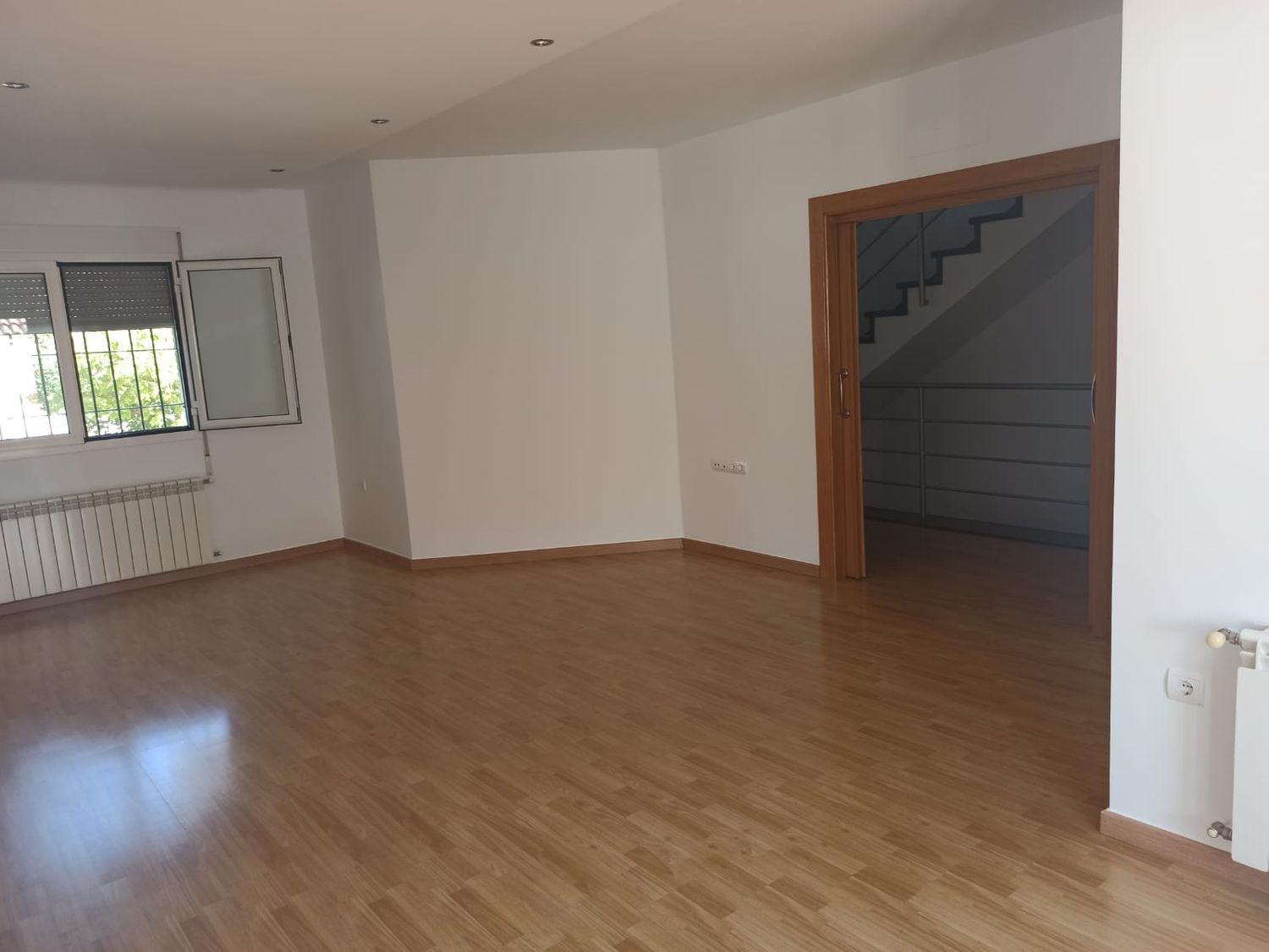 Chalet adosado en Baza - Foto 6