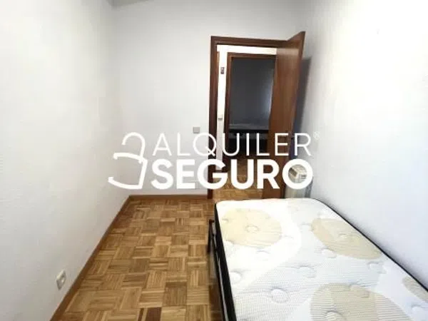 Piso en Calle de la Bureba - Foto 14