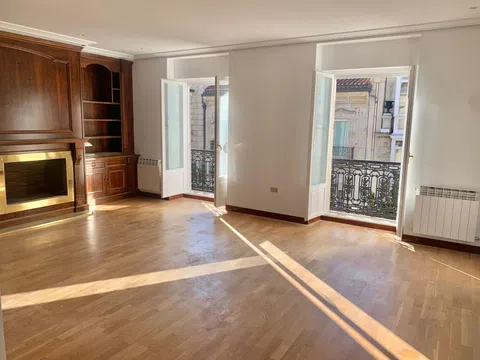 Piso en calle Eduardo Dato, 20