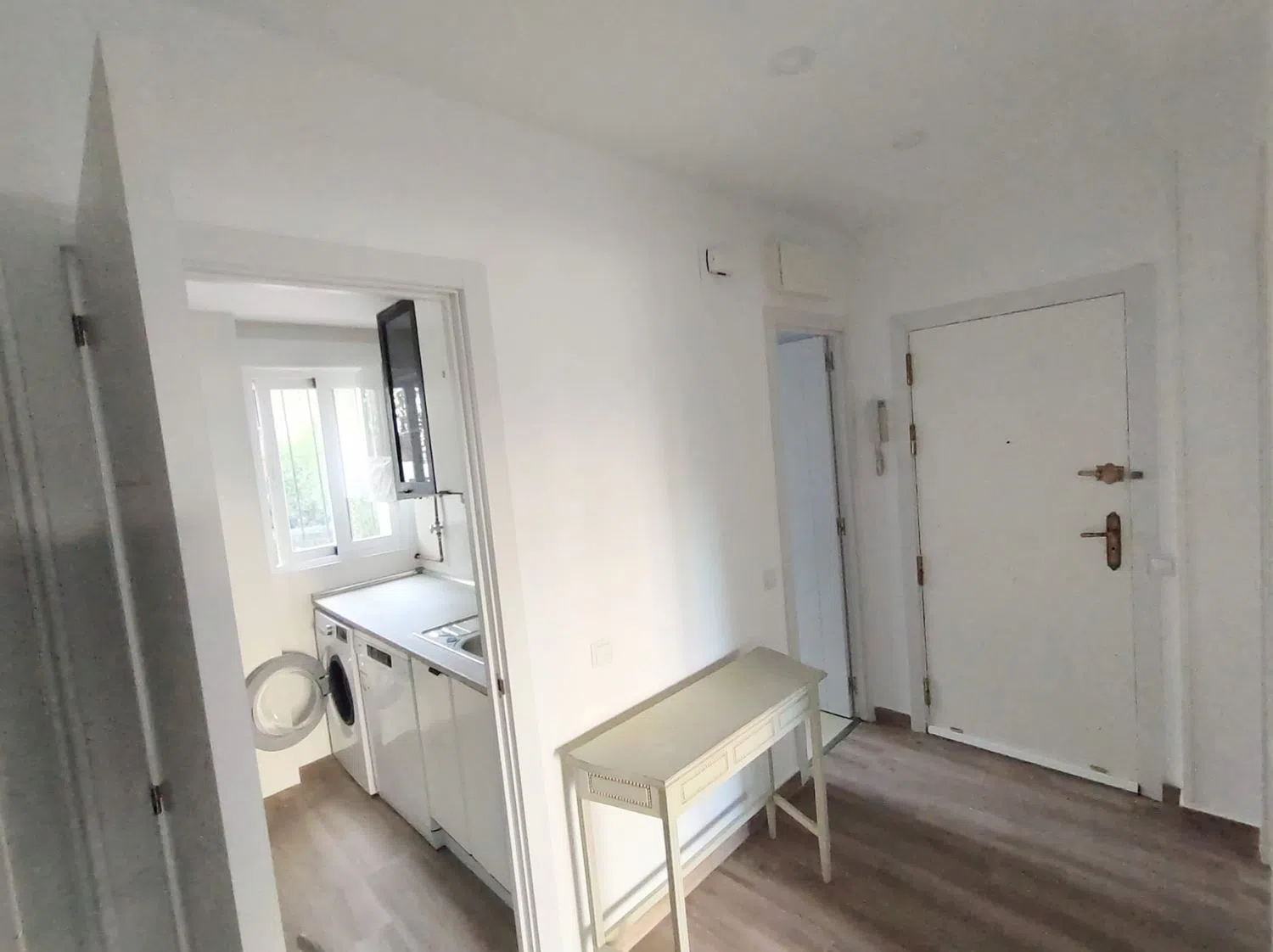 Piso en calle de Sorzano, 14 - Foto 4