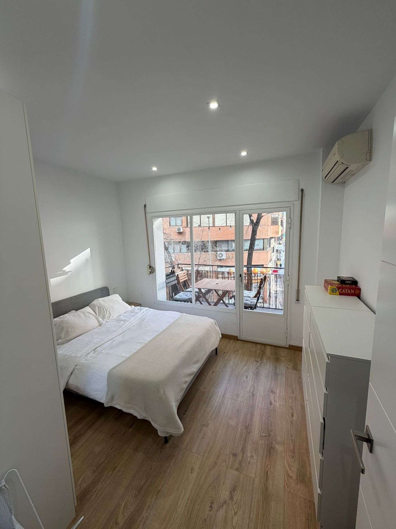 Piso en plaza de la República del Ecuador, 6