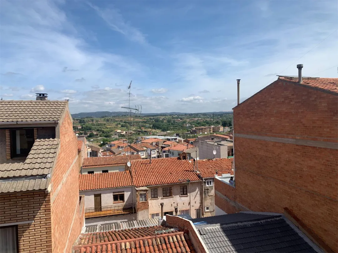 Casa adosada en  Carrer del Pirineu 1 - Foto 2