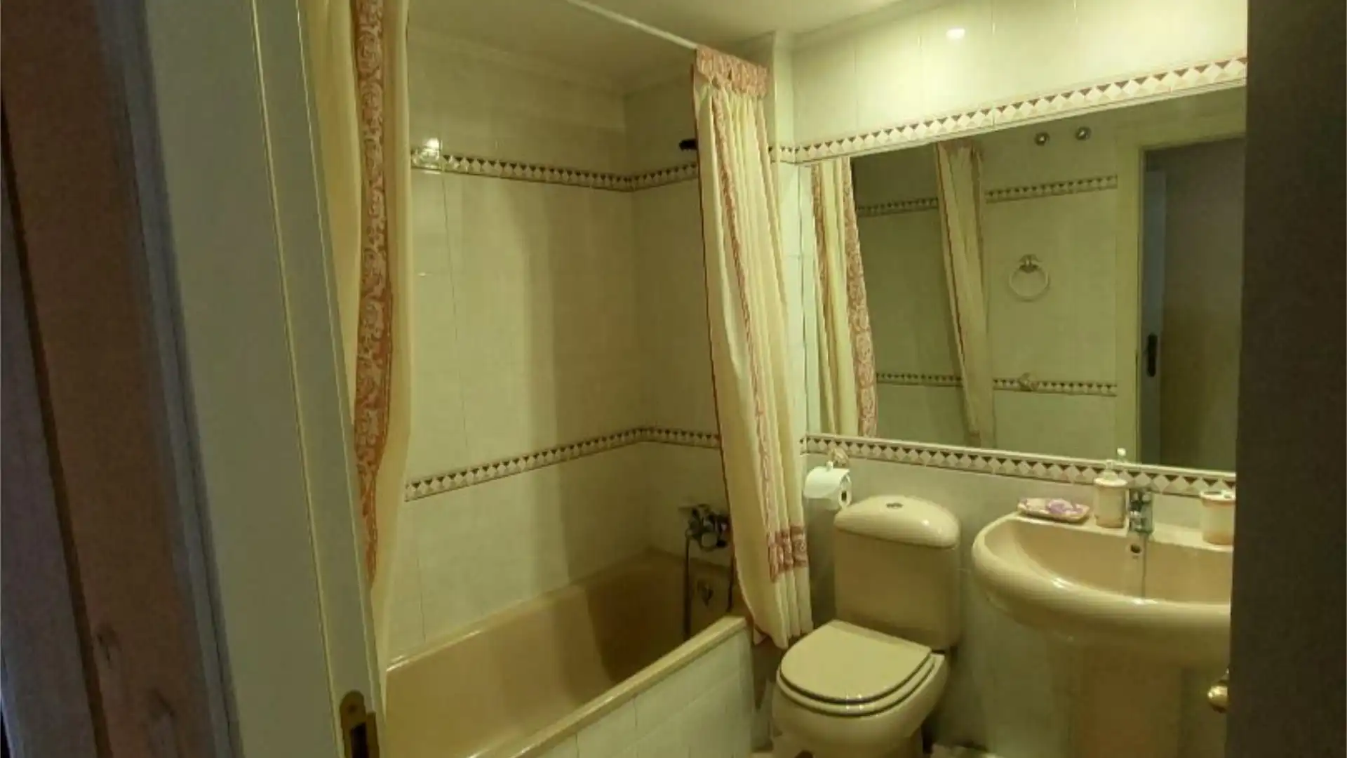 Piso en  Calle Cueva de Menga 3 - Foto 15