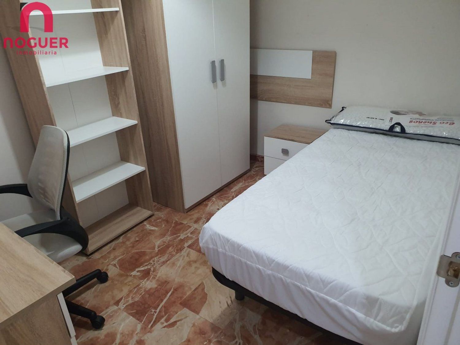 Piso en Ciudad Jardín - Foto 10