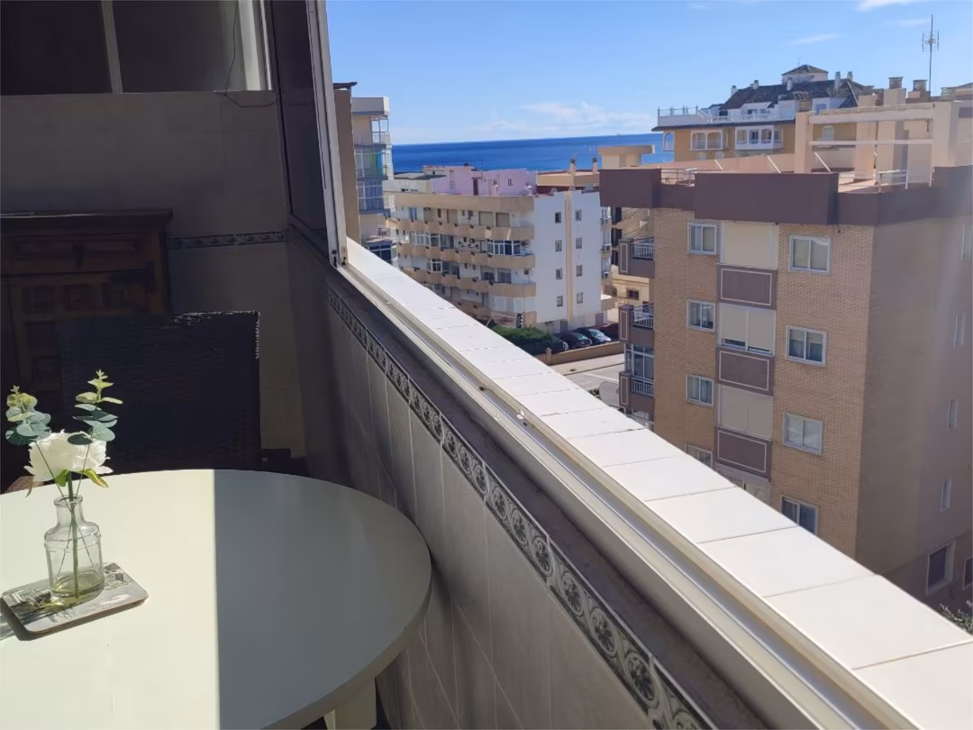 Piso en  Avenida Torreblanca 1