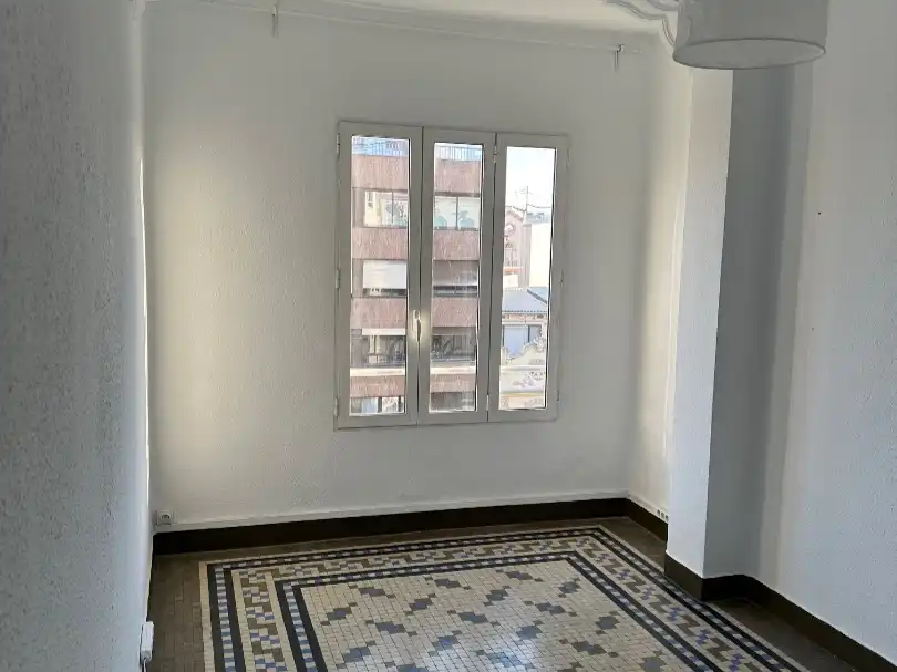 Piso en  Avinguda del Regne de València 52 - Foto 4