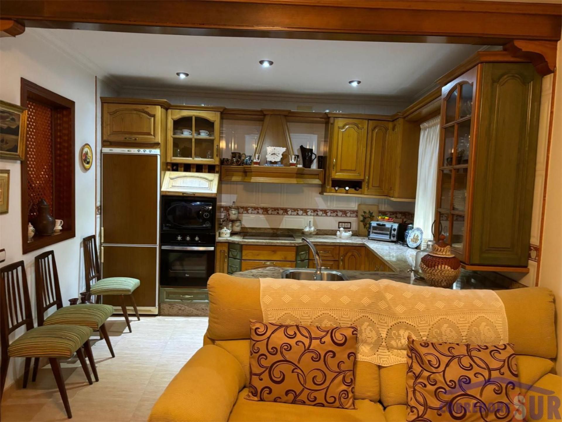 Casa adosada en  Carretera de Madrid 60 - Foto 2