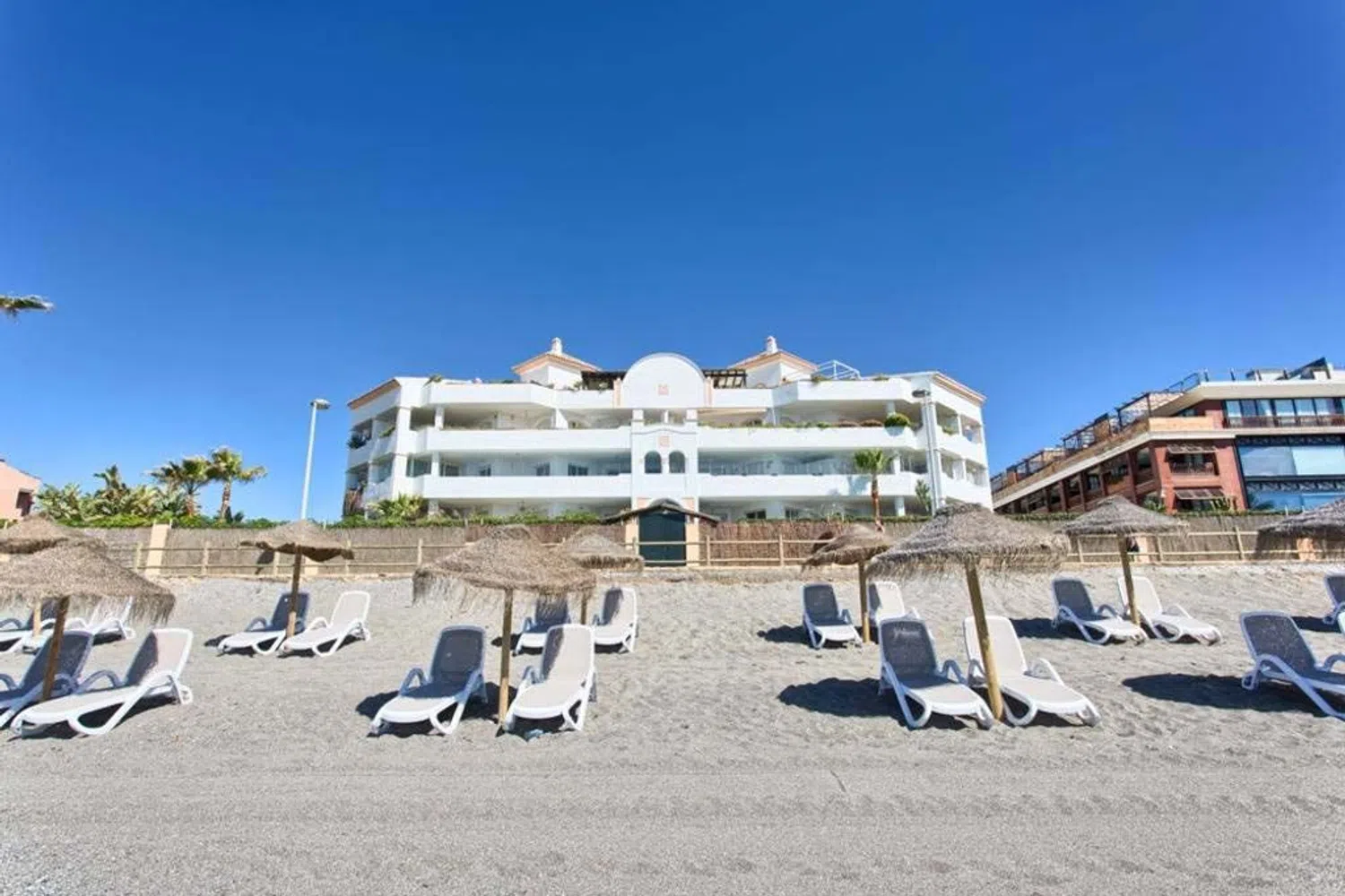 Piso en calle Edgar Neville s/n - Foto 2