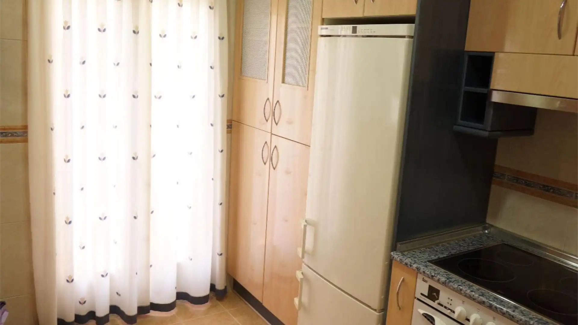 Piso en  Avenida de la Reina Victoria 21 - Foto 10