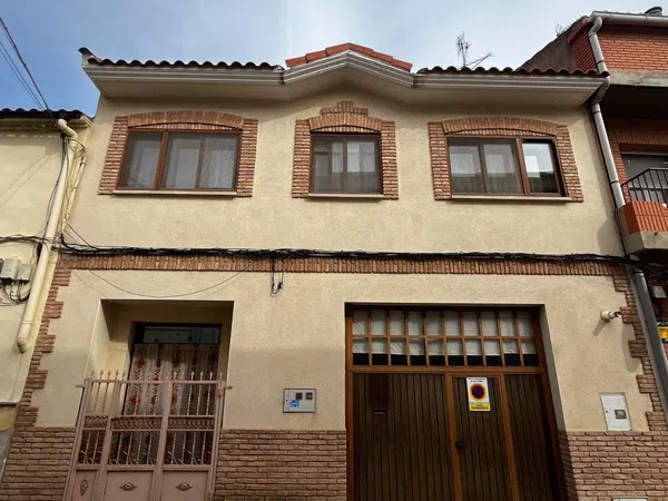 Chalet adosado en Calle Eras Altas, 14 - Foto 1