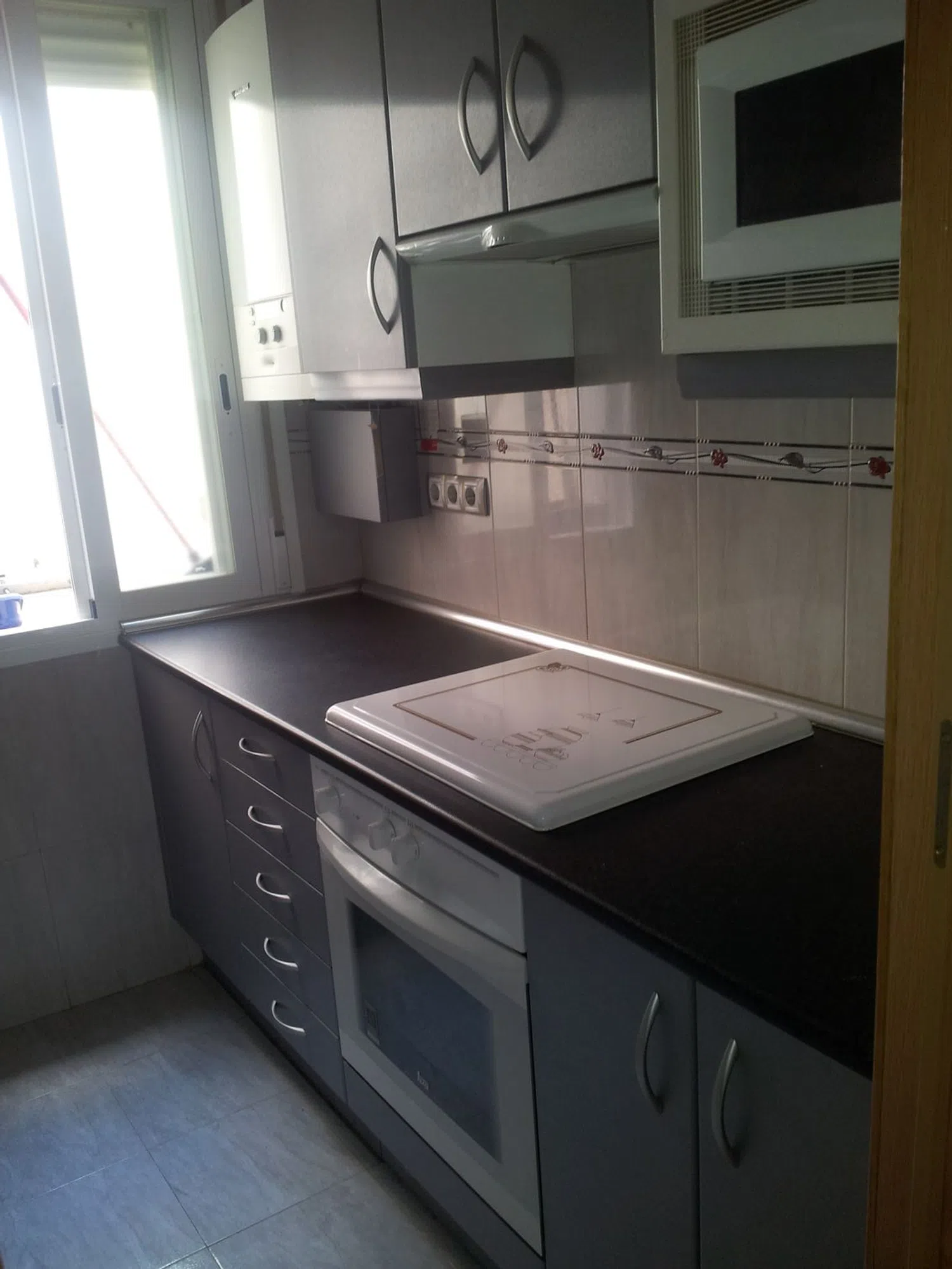 Piso en calle de Santa Casilda, 8 - Foto 4