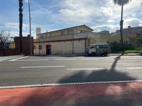 Nave en calle de l'Amor, 3