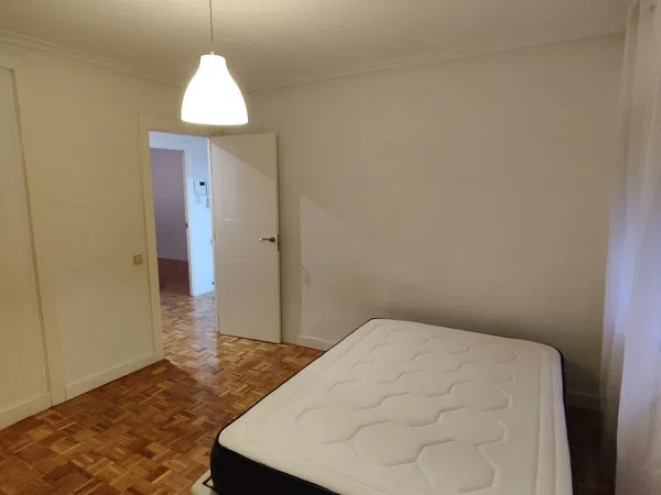 Piso en calle de Albarracín, 10