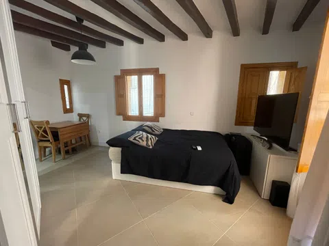 Estudio en calle de la Puresa, 4