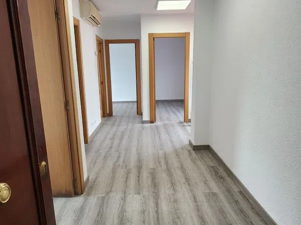 Piso en calle de María Lostal, 32