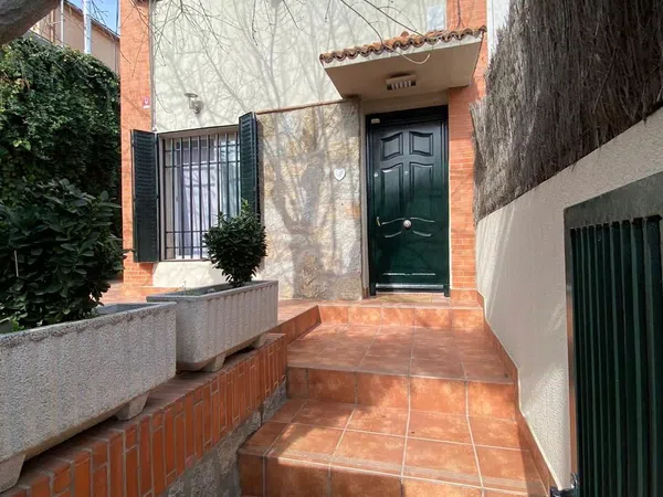 Chalet pareado en Barrio Zona Pueblo