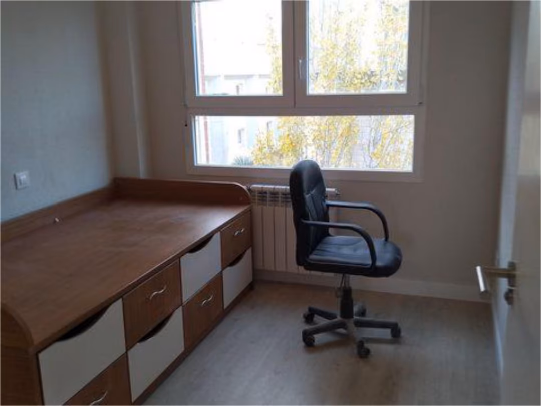 Piso en  Calle de Ulises 19 - Foto 5