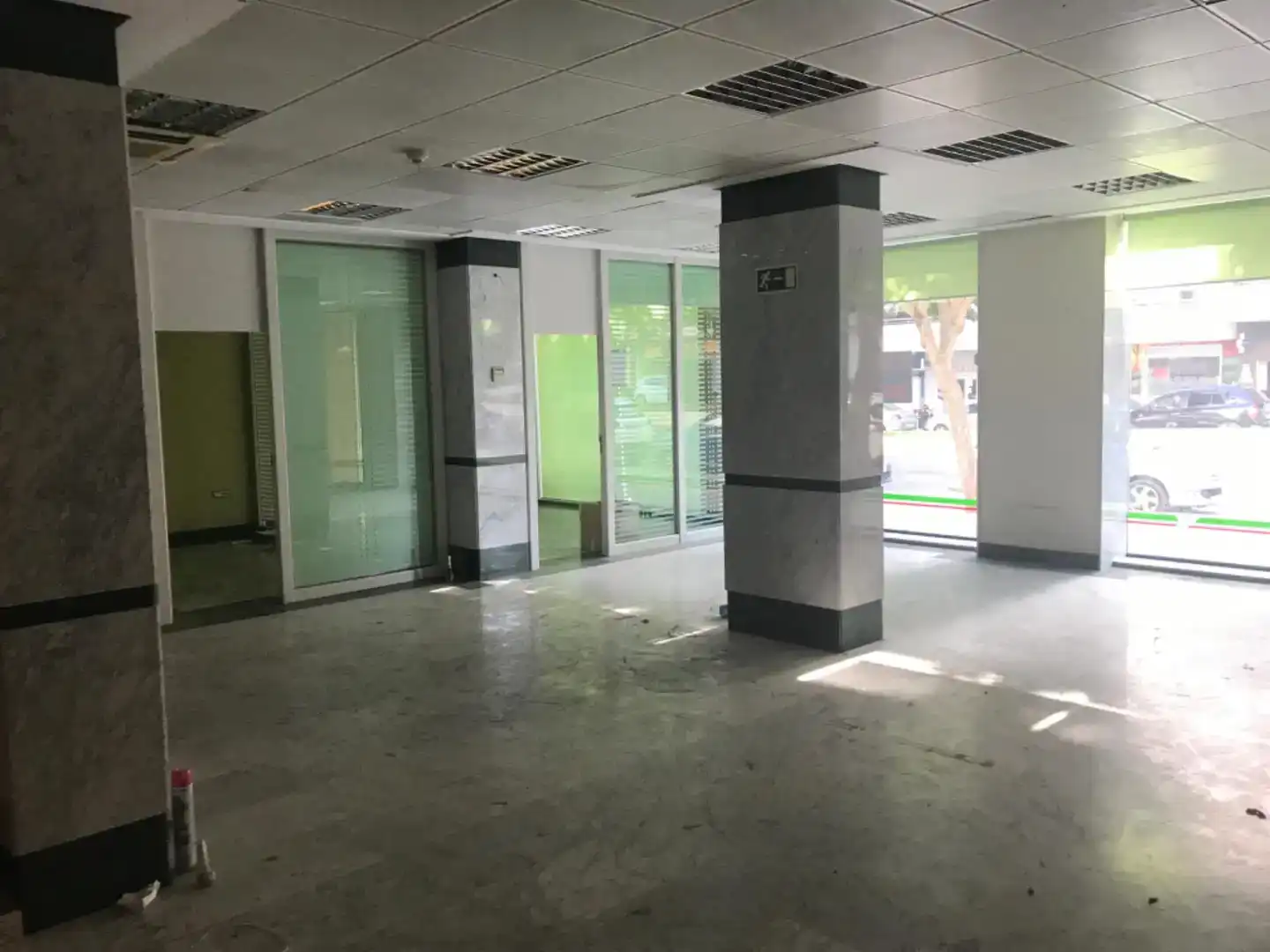 Local comercial en  Avenida Jane Bowles - Foto 2