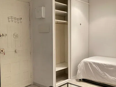 Estudio en calle del Monte Esquinza, 7 - Foto 9