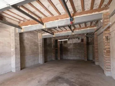 Chalet en pueblo - Foto 1