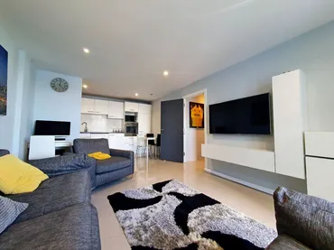 Apartamento en  Calle Colonia Santa Isabel 26 - Foto 2