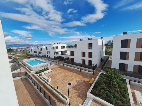 Piso en calle la Gioconda, 16