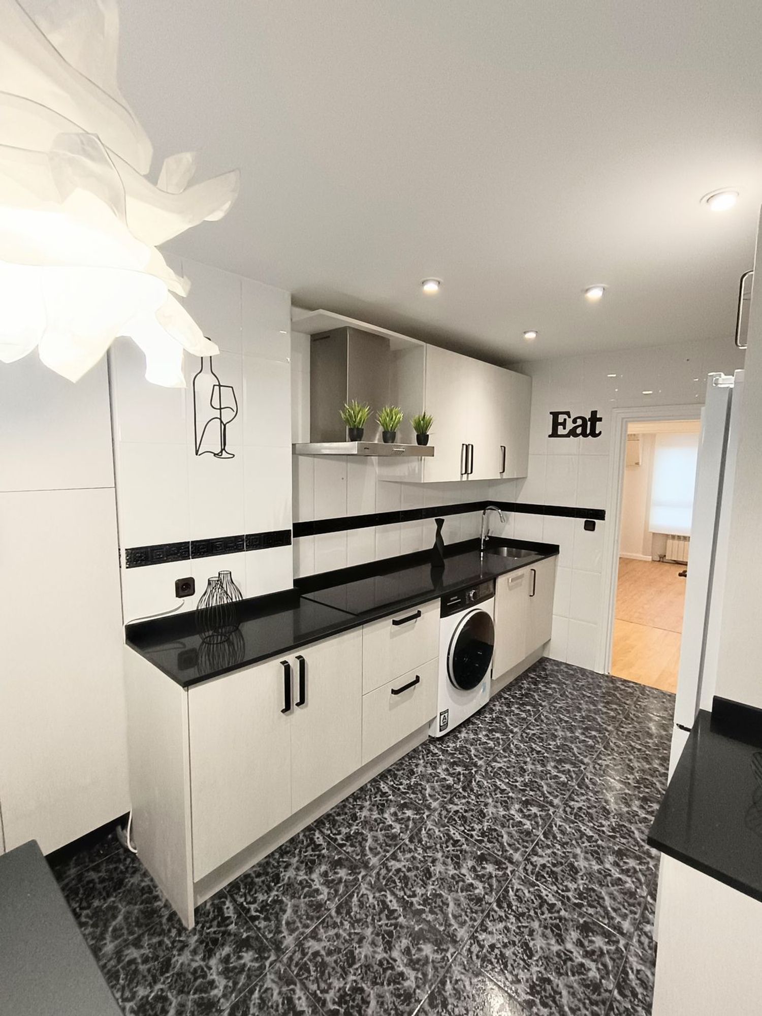 Piso en Gonzalo de Berceo, 4 - Foto 2