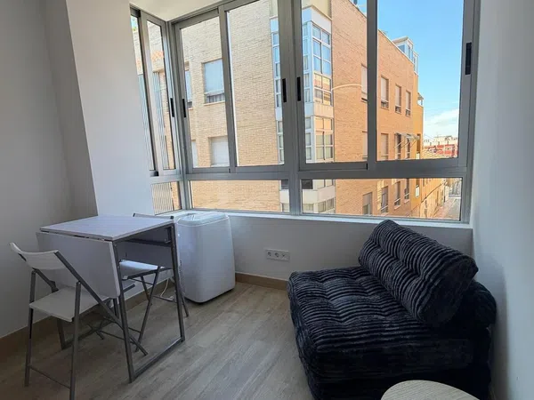 Estudio en calle de Ramón y Cajal, 61 - Foto 3