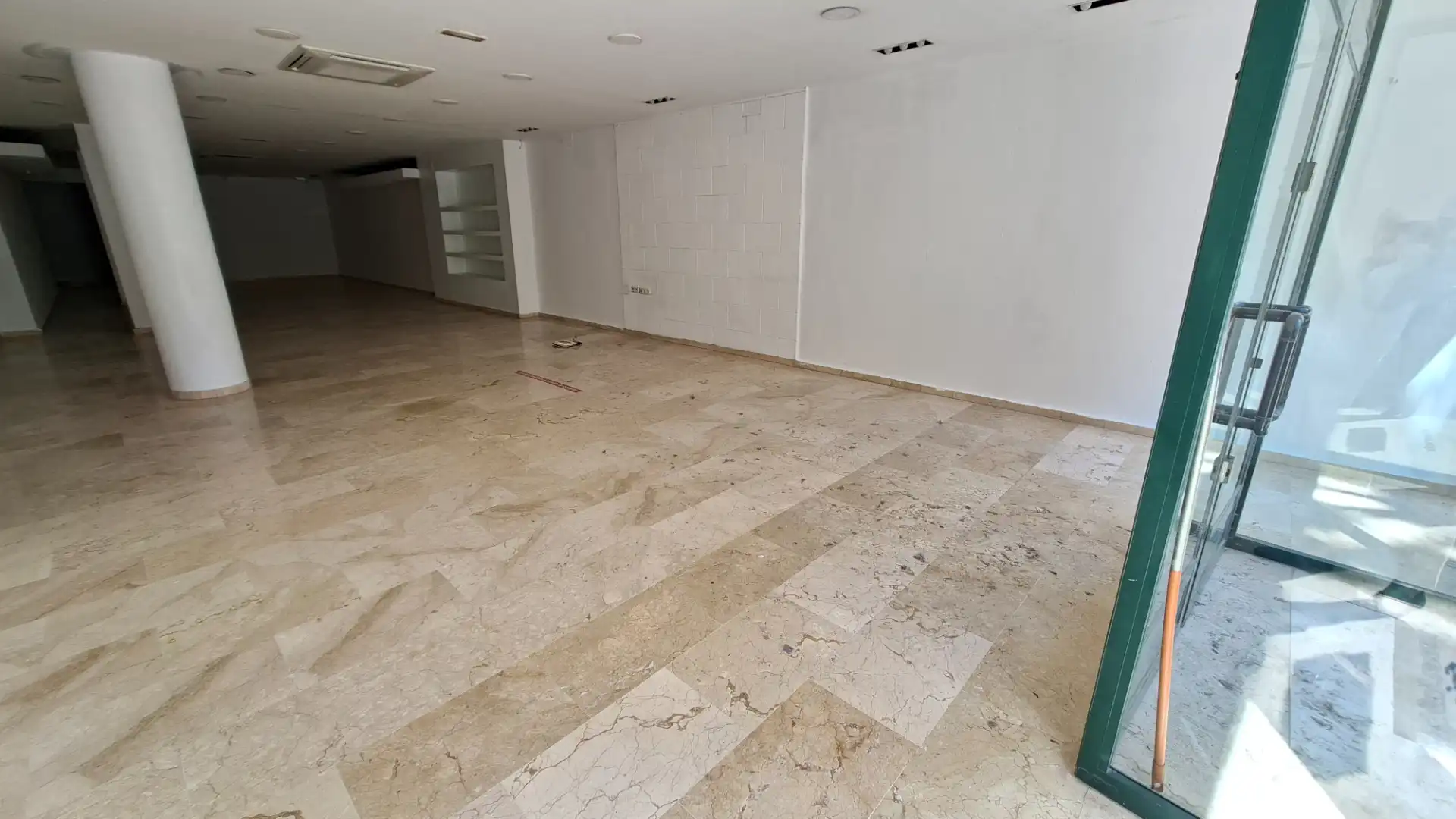 Local comercial en  Avinguda Ancha de Castelar 550 - Foto 11