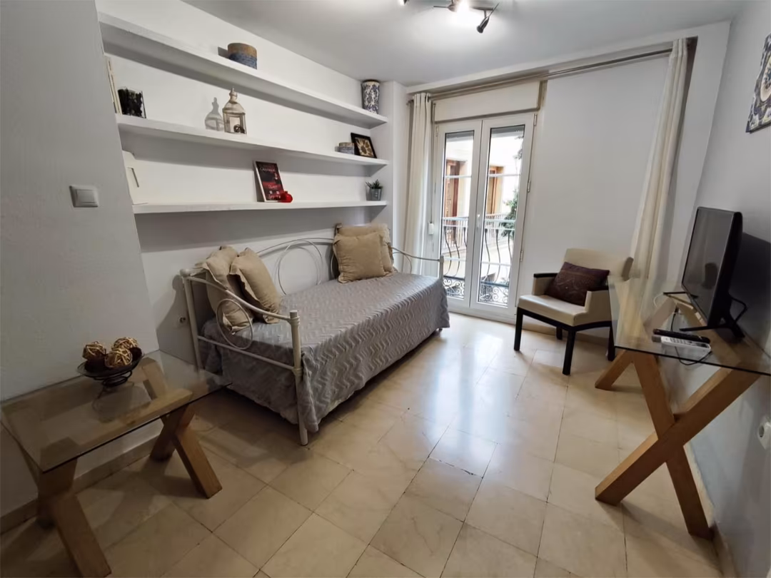 Piso en  Plaza de Santa Ana 6 - Foto 3