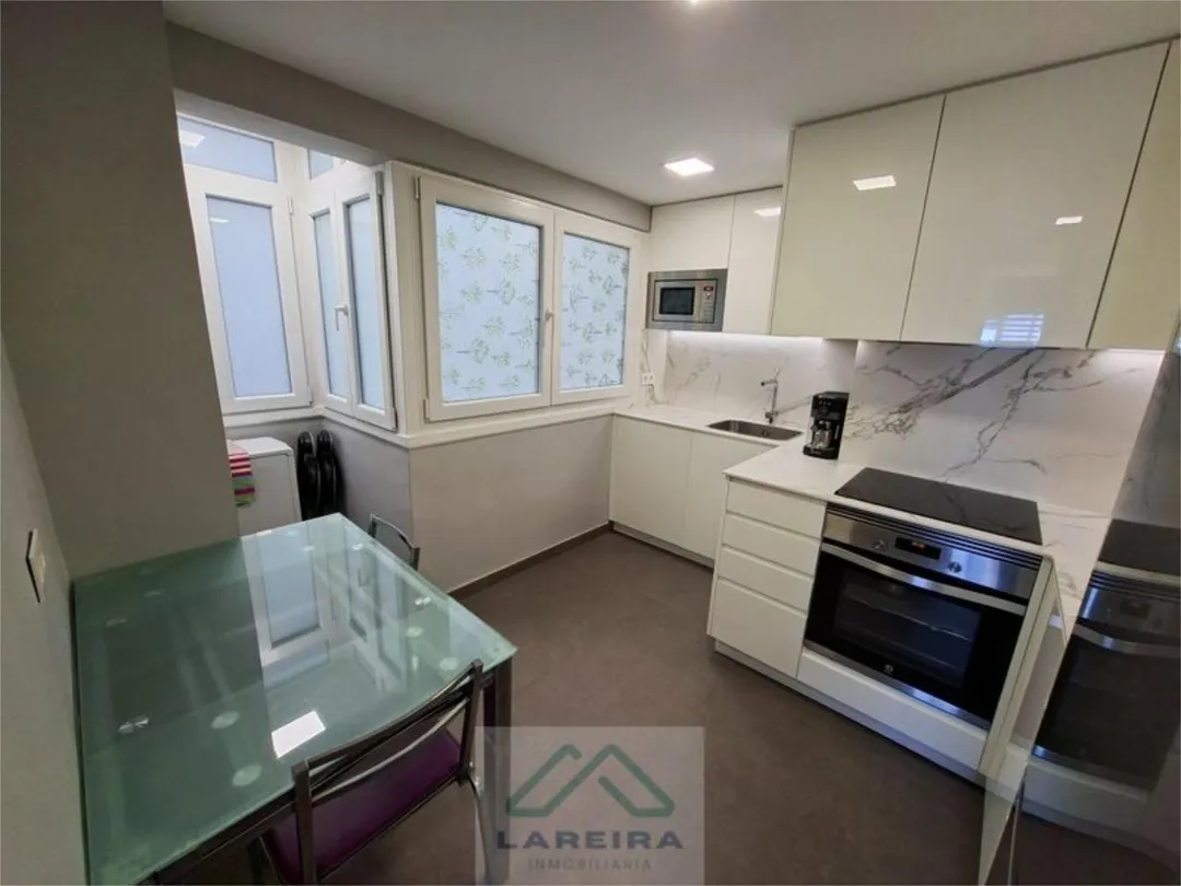 Piso en  Rúa do Conde de Torrecedeira 58 - Foto 2