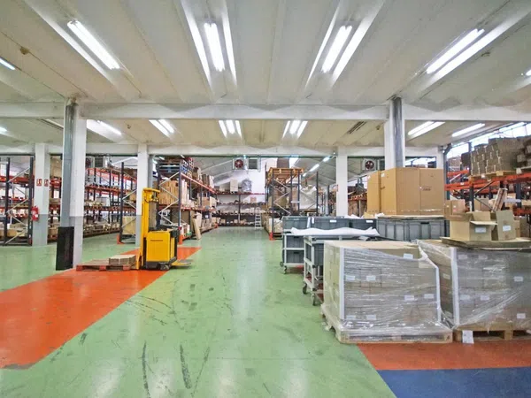 Nave en Calle Arquímedes - Foto 43