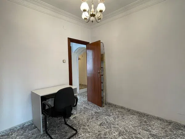Piso en Calle de Toledo, 32, Ciudad Jardín - Parque Roma - Foto 3