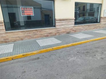 Local comercial en Centro de Gelves - Foto 2