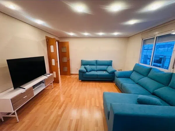 Piso en avenida de la Constitució, 57 - Foto 1