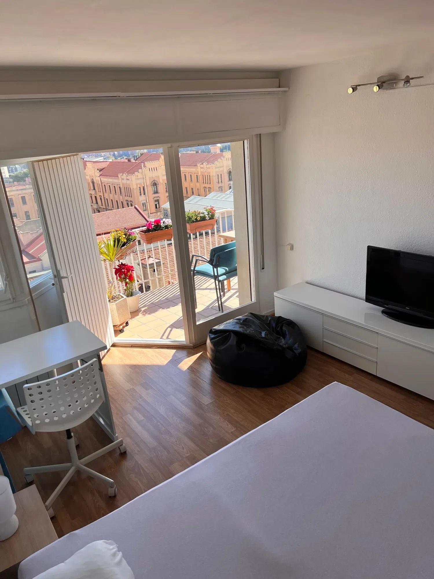 Estudio en calle de Sor Eulàlia d'Anzizu, 11 - Foto 11