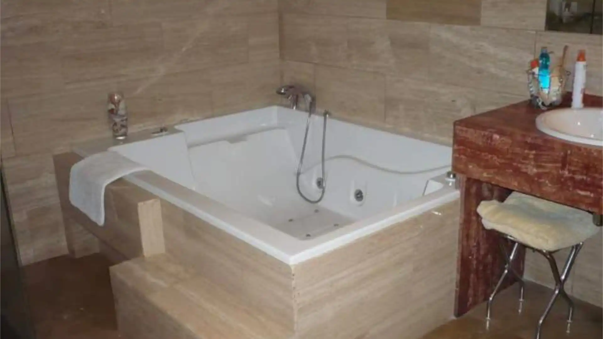 Casa adosada en pedralba - Foto 9