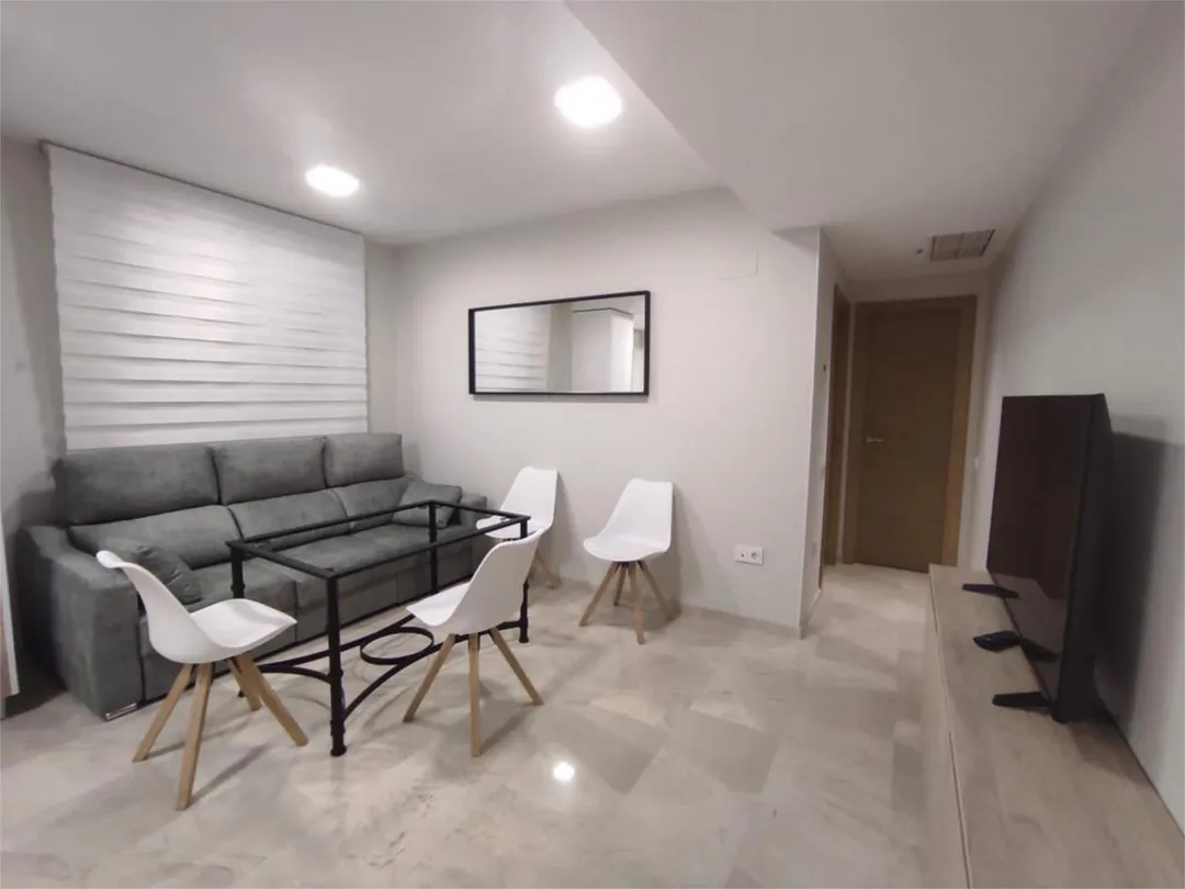 Piso en  Calle Escritora Ángeles López de Ayala 7 - Foto 5